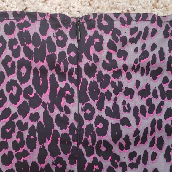 Switchblade Stilleto leopard print pencil skirt - Picture 2 of 7